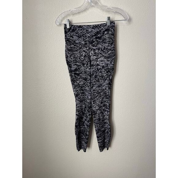 Lululemon Base Pace Leggings 24” Inseam Size 4 - Picture 3 of 8